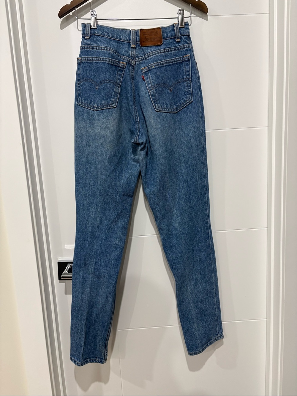 Vintage Levi’s Women's High-Rise Straight-Leg Jeans in Medium Blue